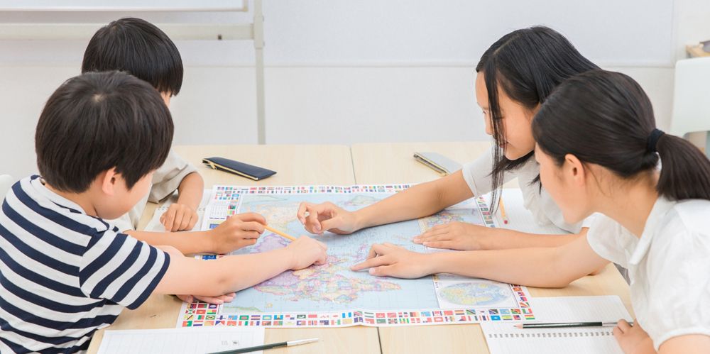 放課後等デイサービス ふれあいきっず【指導員（児童指導員／指導員）(沖縄市)【正社員登用有／資格手当有】】の求人募集画像