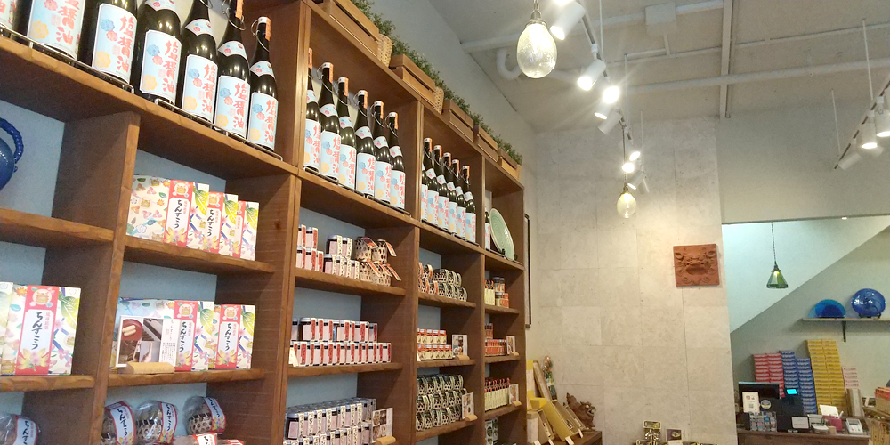 琉球醤油屋 国際通り松尾店【醤油屋の販売スタッフ（フルタイム）(那覇市松尾)【交通費／時給1,030円】】の求人募集画像