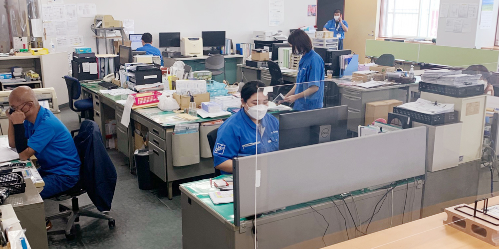 大栄空輸　株式会社【航空貨物仕分けスタッフ（空港営業所／那覇市）【フォークリフト免許取得可能／駐車場有】】の求人募集画像