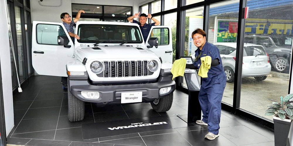 丸貴株式会社【輸入車専門店の営業スタッフ(浦添市)【昇給・賞与有／ノルマなし】】の求人募集画像