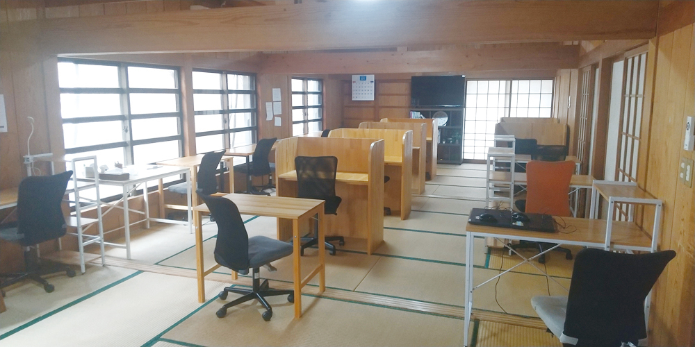 障がいサポートBBトレ【見守りサポーター(那覇市小禄)【週休2日／無資格OK／無料駐車場有】】の求人募集画像