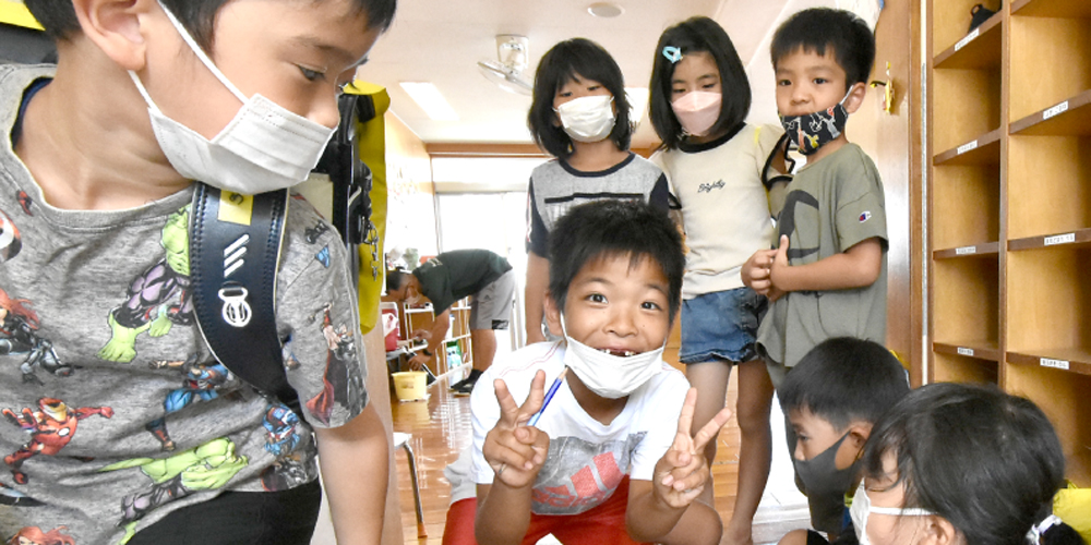 社会福祉法人千草福祉会【保育士(男女)(あやめ保育園・あやめ学童/那覇市小禄)【男性育休実績有/結婚・出産祝金/昇給・賞与有】】の求人募集画像