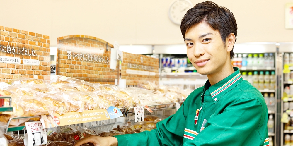 セブンイレブン 西原我謝店・与那原町与那原店【コンビニスタッフ(深夜勤)（与那原町）【未経験OK／昇給有／WワークOK】】の求人募集画像