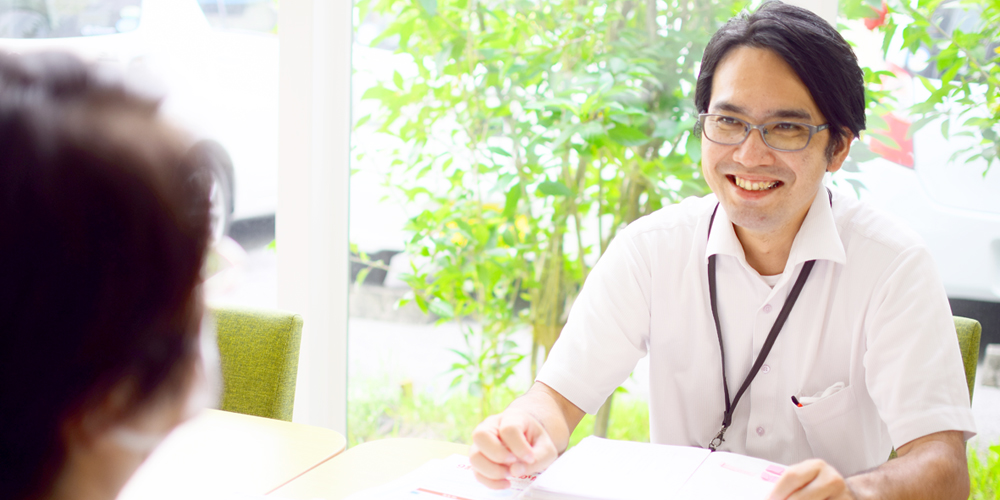 冒険王 株式会社【求人広告の営業・取材スタッフ(第二新卒/学卒4年以内)(那覇市字銘苅)【未経験OK/研修有/見学・体験入社OK】】の求人募集画像