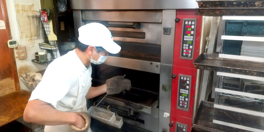 ブーランジュリー フール【パン製造スタッフ（豊見城市）【パン支給有／入社祝金有／無料駐車場有】】の求人募集画像