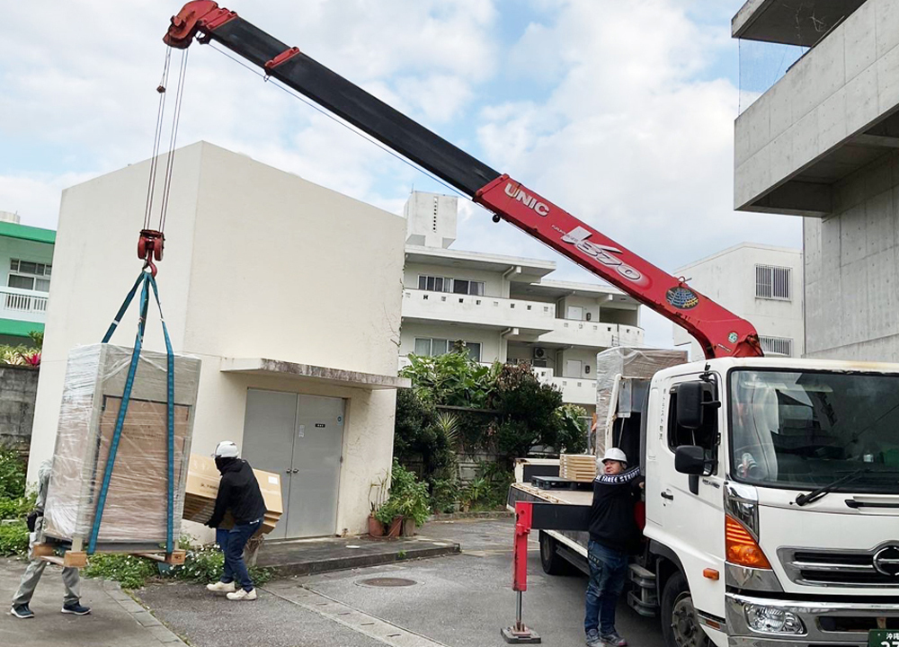 株式会社 トラスト物流【大型ドライバー（浦添市）【月給22万円以上／週休2日制／昇給＆賞与有】】の求人募集画像