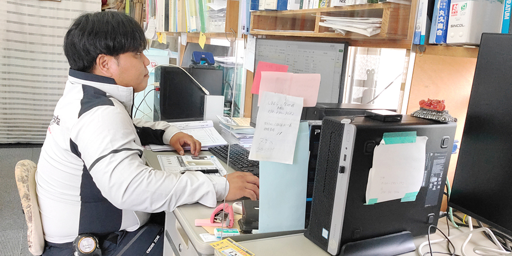 株式会社　若狭サービス社【リフォーム現場スタッフ（経験者）（那覇市安謝）【賞与前年実績有／残業ほぼなし／有給取得率80％】】の求人募集画像