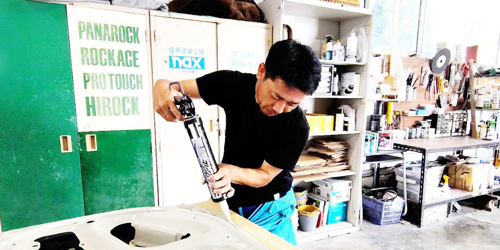 株式会社 松川オート【自動車の鈑金スタッフ（浦添市）【経験者／各種手当／無料駐車場完備】】の求人募集画像