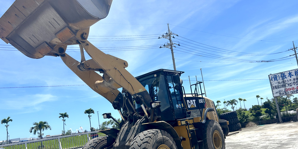 合資会社 張本機械工業【10tダンプ運転手（浦添市）【普通免許OK／資格取得全額会社負担／賞与年2回】】の求人募集画像