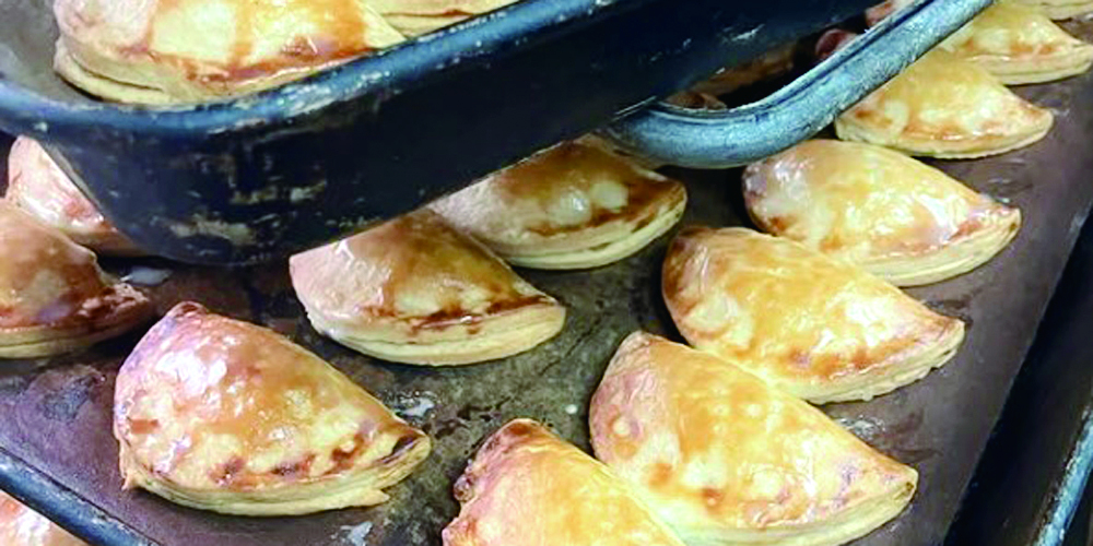 ピッコロモンド　石嶺店【パン・菓子職人（那覇市首里石嶺町）【週休2日／昇給有／無料駐車場完備】】の求人募集画像