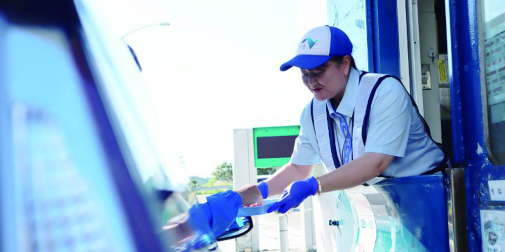 西日本高速道路総合サービス沖縄株式会社【高速道路料金所収受スタッフ(那覇~許田、西原JCT)【社保完備/報奨金制度有/社員転換制度有】】の求人募集画像