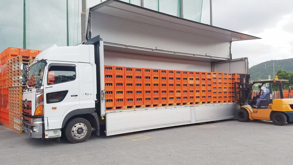 東江運送株式会社【大型牽引運転手(豊見城市)【賞与有／月給26万円～／大型・牽引免許取得支援有】】の求人募集画像