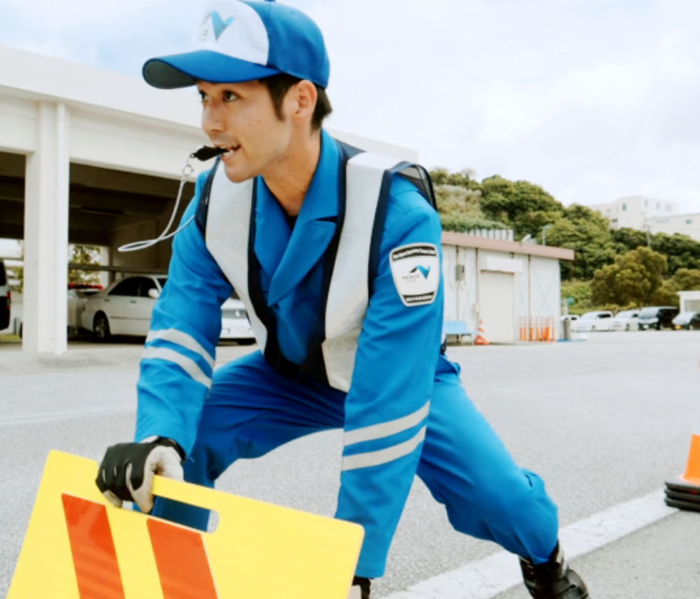 西日本高速道路総合サービス沖縄株式会社【交通管理隊員／高速道路パトロール隊員（浦添市）【社保完備／賞与年2回／待遇・福利厚生充実】】の求人募集画像