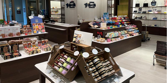 宮古島南風堂 株式会社【リゾートホテル内のお土産品ショップスタッフ(男女)(宮古島)【時給1,200円／学生・WワークOK／残業なし】】の求人募集画像