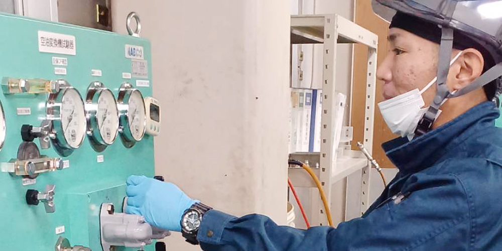 有限会社　沖昇トラスト【モノレール車両点検・整備作業スタッフ（那覇市安次嶺）【未経験歓迎／土日休み／資格取得支援】】の求人募集画像