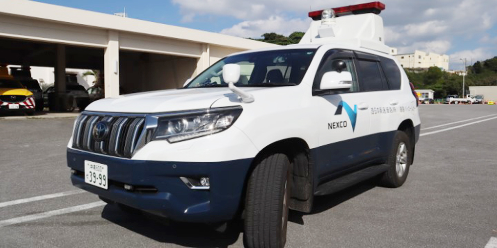 西日本高速道路総合サービス沖縄株式会社【交通管理隊員／高速道路パトロール隊員（浦添市）【社保完備／賞与年2回／待遇・福利厚生充実】】の求人募集画像