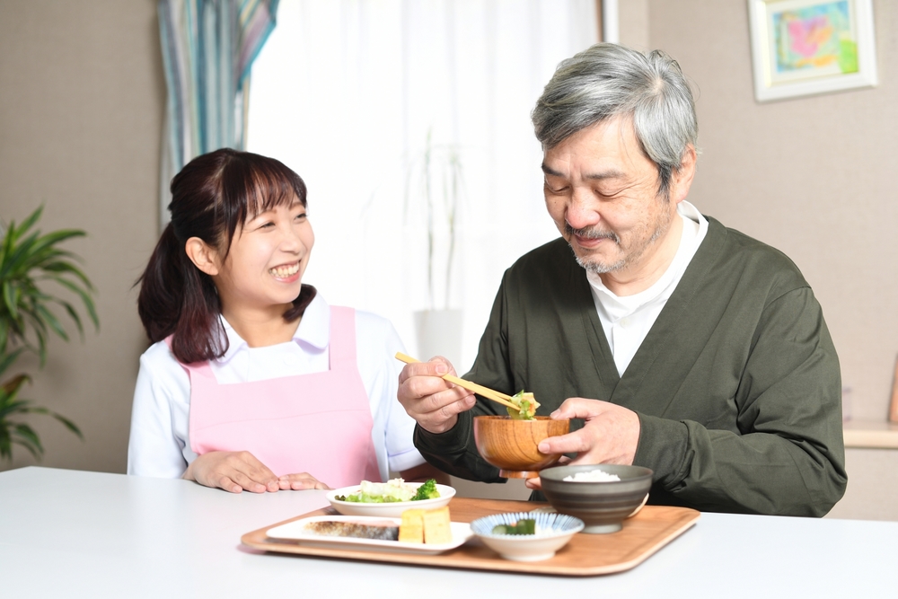 春日観光ホテル【個人宅のお手伝いさん（うるま市）【週休2日／午前中のみ／資格不問】】の求人募集画像