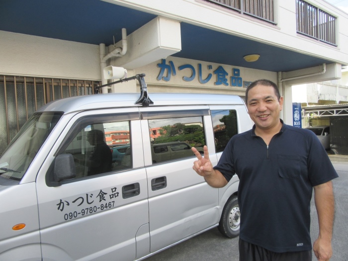 かつじ食品【豆腐ルート販売スタッフ（男女）（豊見城市）【男女不問／未経験者大歓迎／寸志有】】の求人募集画像