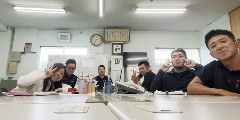 共和ペイント　株式会社【配送スタッフ（糸満市）【土日祝休み／賞与年3回／家族手当有】】の求人募集画像