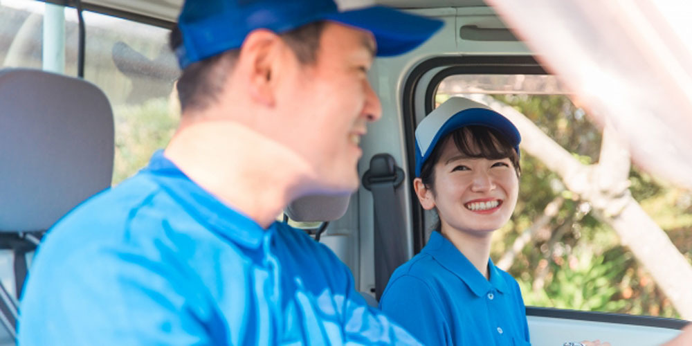 有限会社 森屋衛生【ゴミ収集運搬スタッフ(中部エリア)【賞与あり／資格を活かせる／午後の時間は自由♪／月給23.5万円～】】の求人募集画像